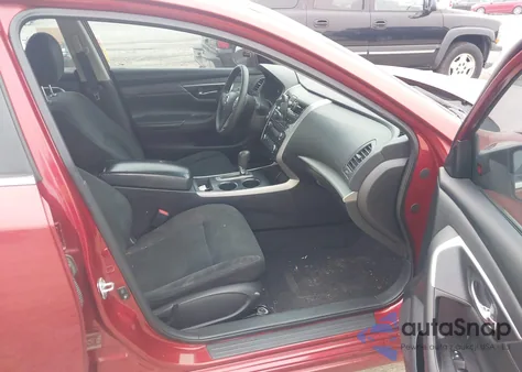 2015 Nissan Altima 2.5 S z USA, uszkodzony, nr VIN 1N4AL3AP8FC466782